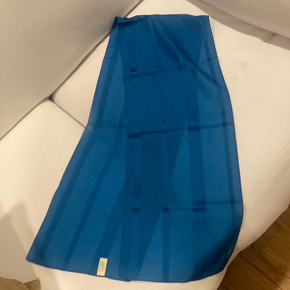 Women’s beautiful Italian scarf with a subtle stripe and polkadot design In teal